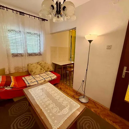 In 54825 Apartment *