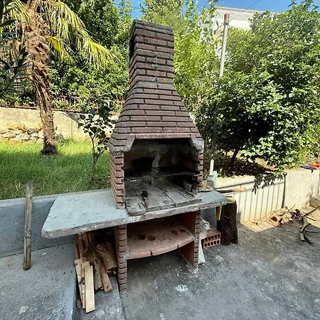 In 54825 Apartment *