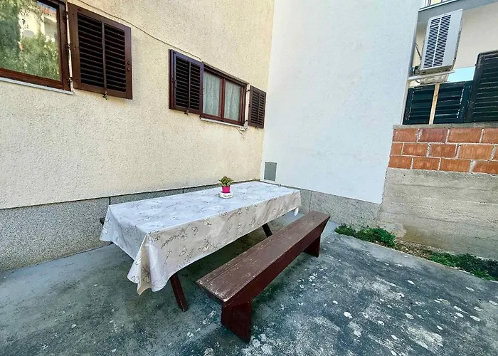 In 54825 Apartamento