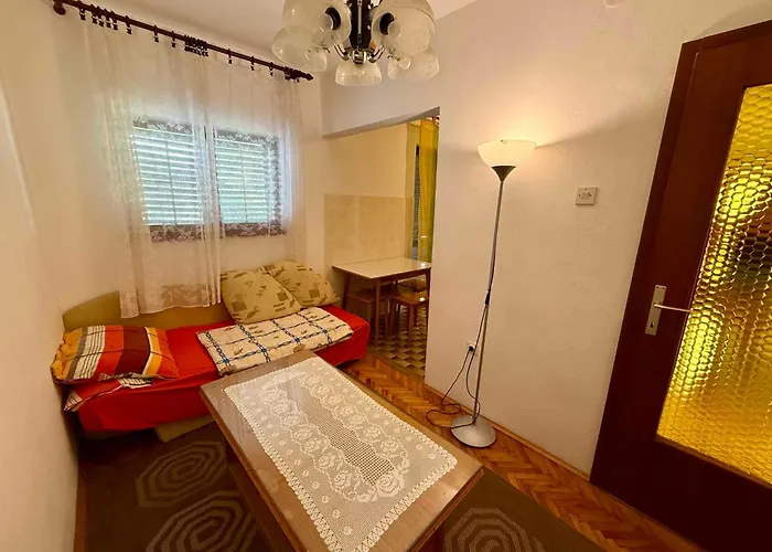 In 54825 Apartamento *